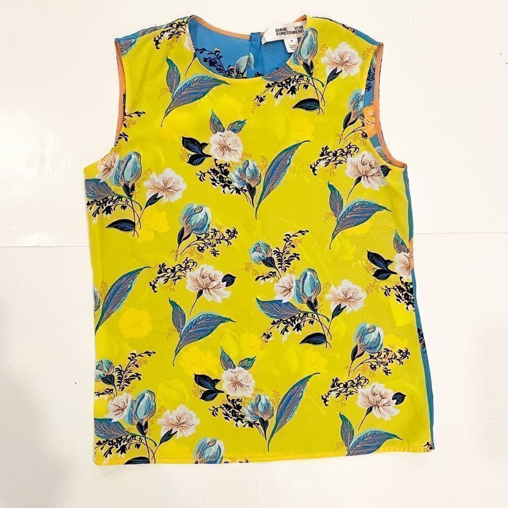 Diane Von Fustenberg 100% Silk Top Tunic  floral size small
